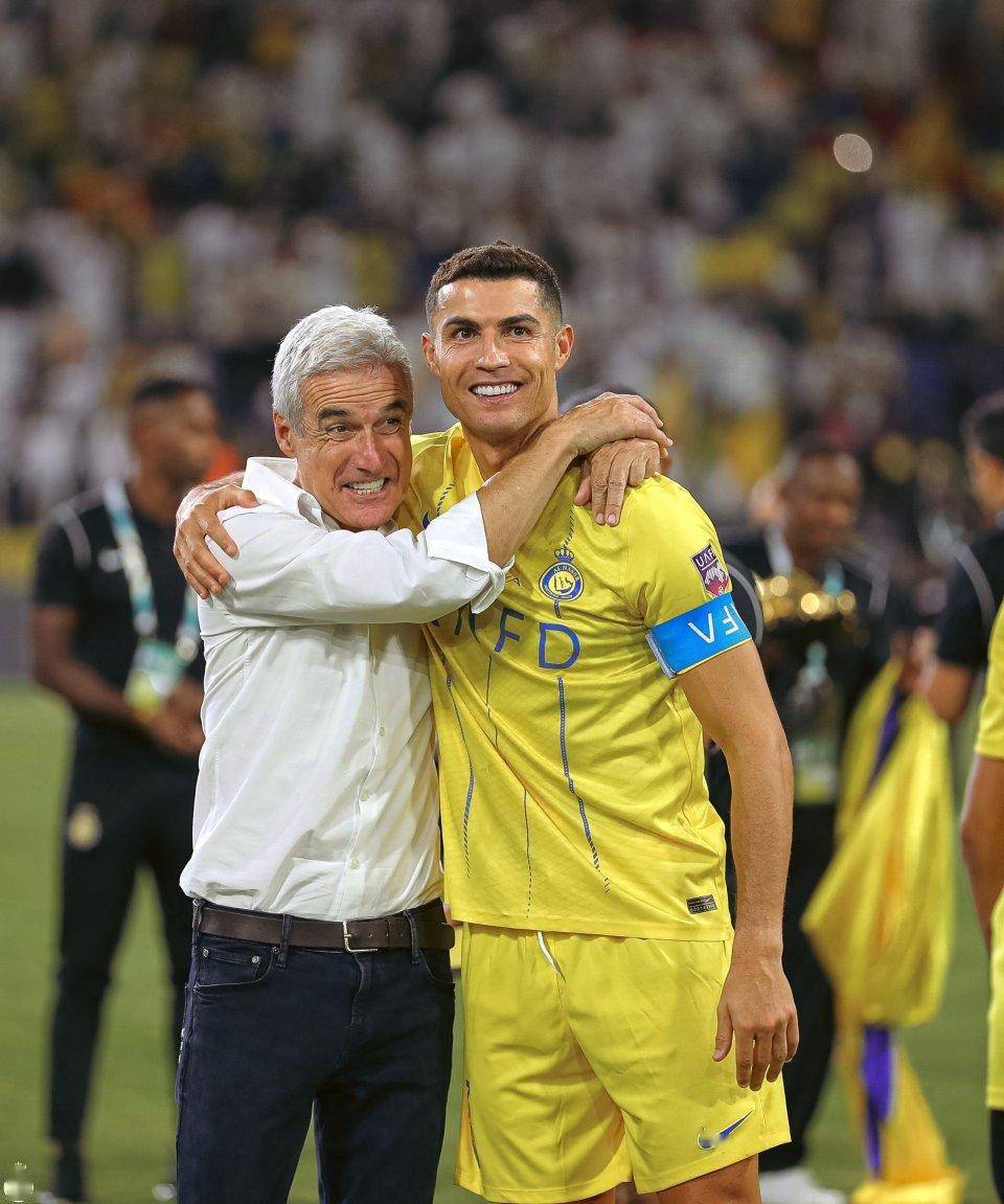 熊猫体育官方-少帅对决！杰拉德领衔的罗斯对战波切蒂诺执教的索尔，谁更胜一筹？