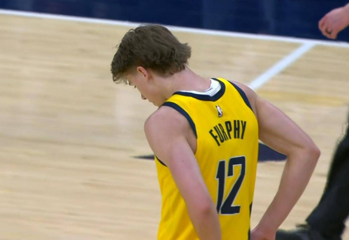 雄鹿击败黄蜂,锁定季后赛资格的简单介绍 雄鹿击败黄蜂,锁定季后赛资格的简单介绍