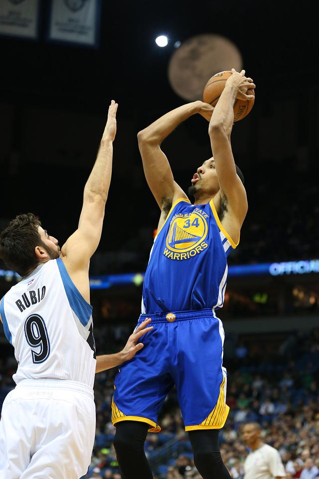 关于勇士队员深夜训练提升状态,保罗情同手足的信息 关于勇士队员深夜训练提升状态,保罗情同手足的信息