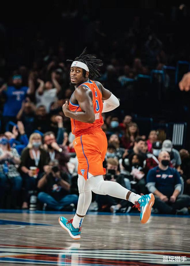 灰熊横扫湖人B队，加里纳利完成帽子戏法的简单介绍