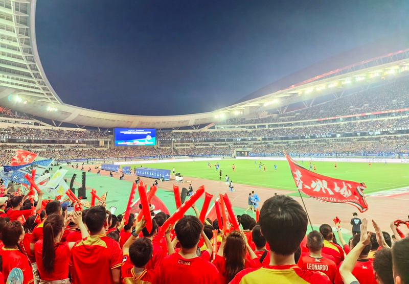 博弈角逐！足球联赛竞技水平不凡