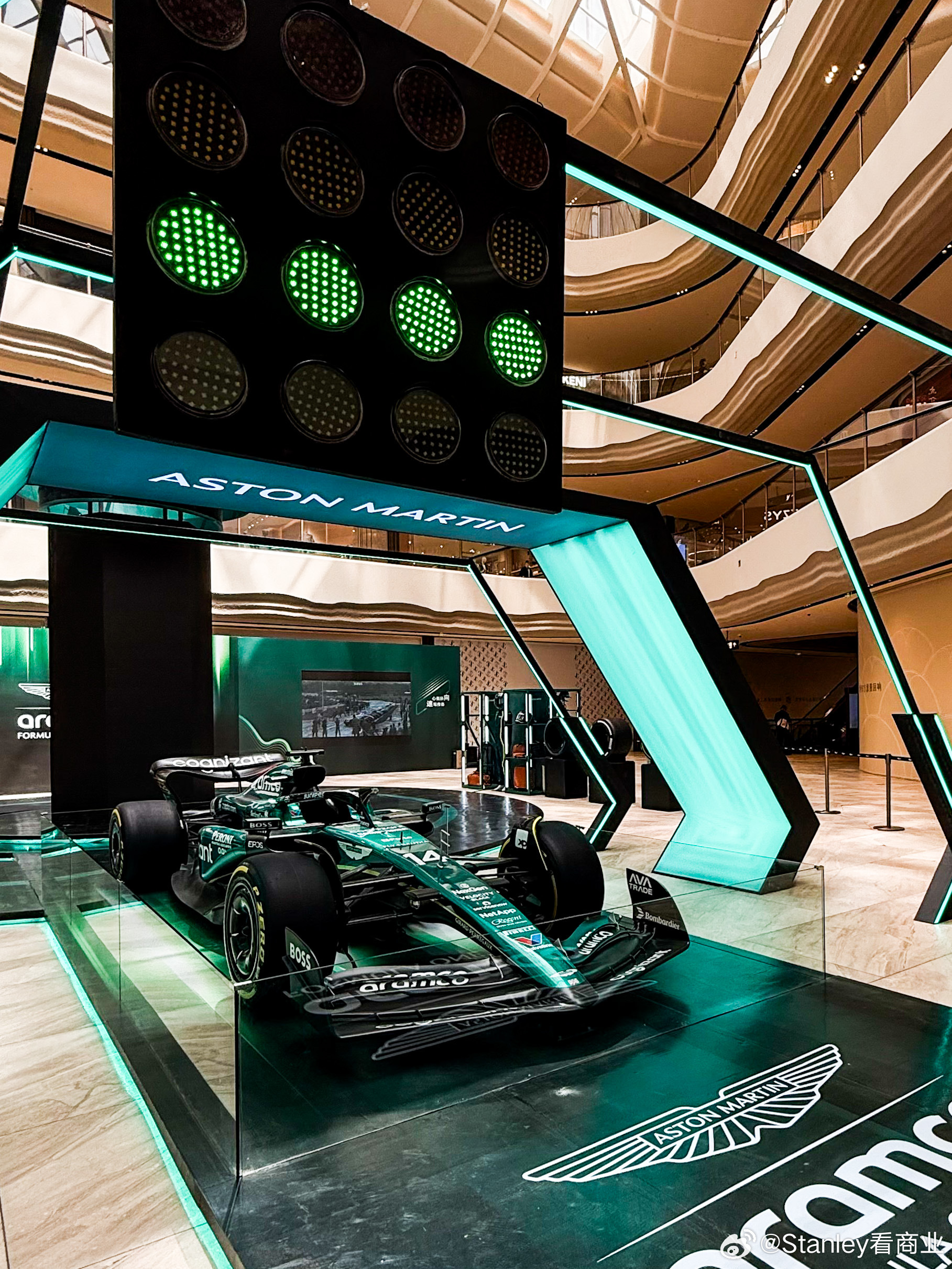 熊猫体育直播-关于阿斯顿马丁逆转雷诺车队，塞恩斯惊艳四座的信息