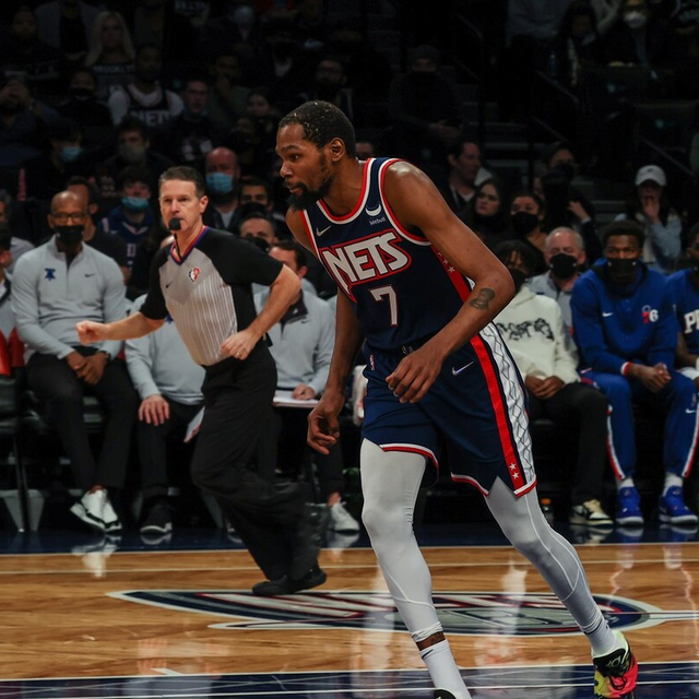 山西队险胜篮网，浓眉哥点燃赛场的简单介绍